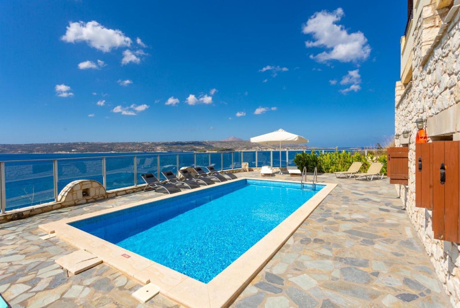 Souda Bay View Villa Kalámion Exteriör bild